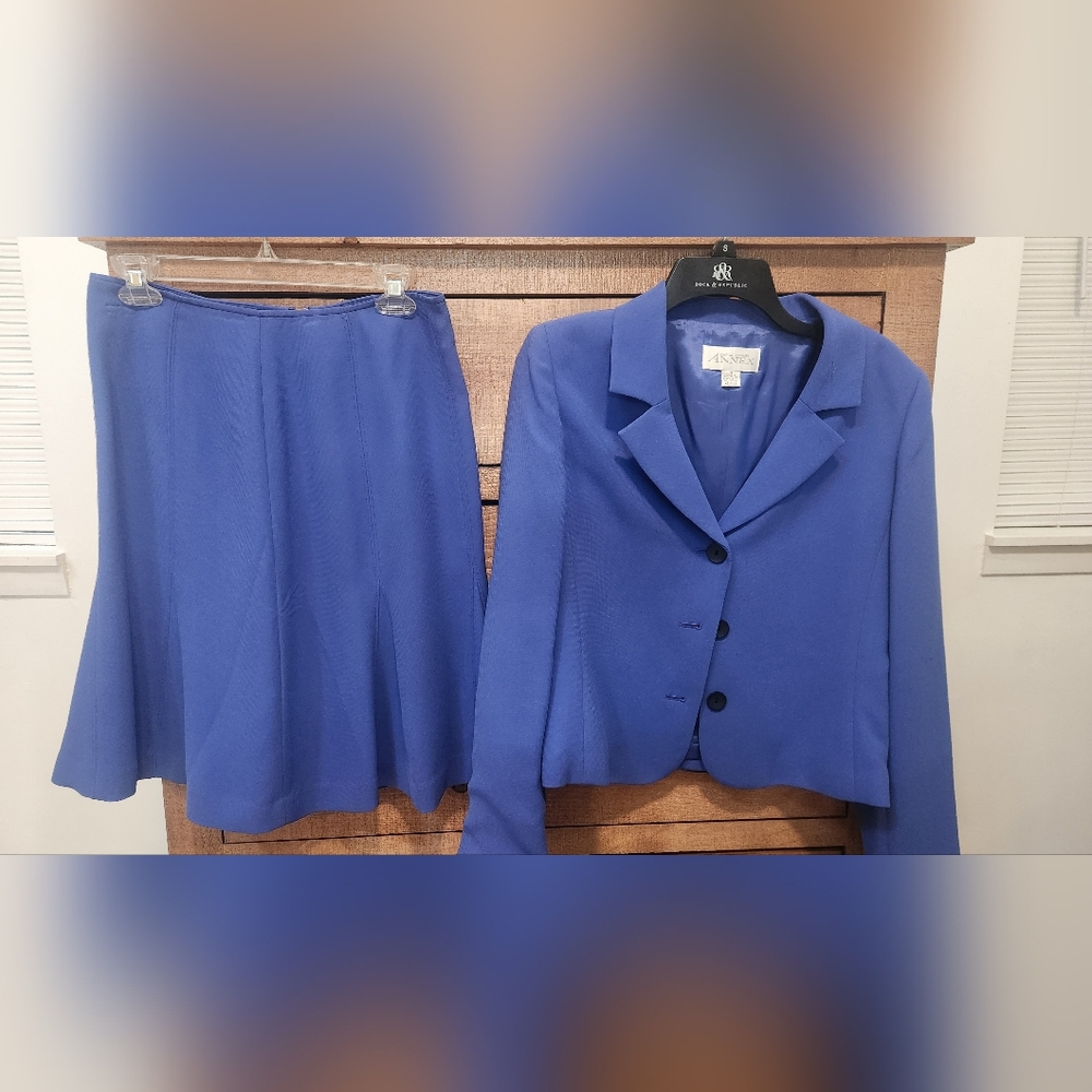 Womens dress suit